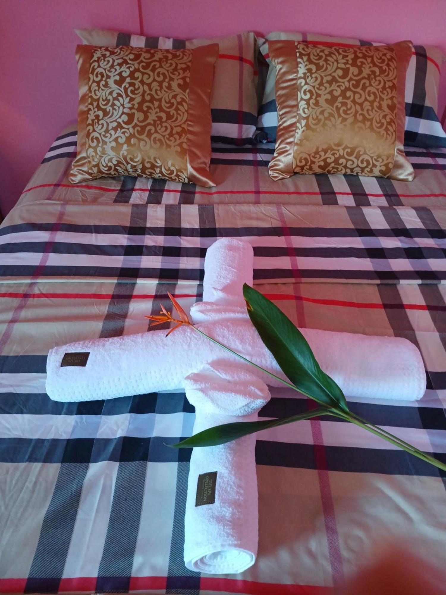 Natrue'S Haven Panzió Marigot Kültér fotó